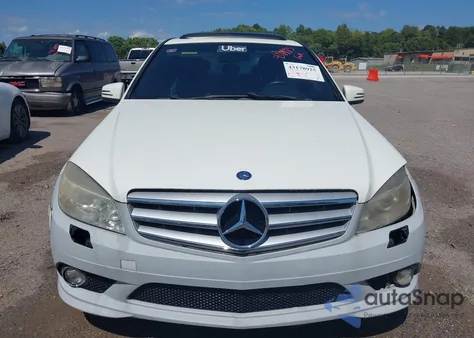 2010 Mercedes-Benz C 300 Luxury/Sport из США, поврежденный, VIN WDDGF5EB2AF477652